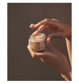 Diamond Cocoon Sheer Cream SPF 30 PA ++ 50 ml - Natura Bisse